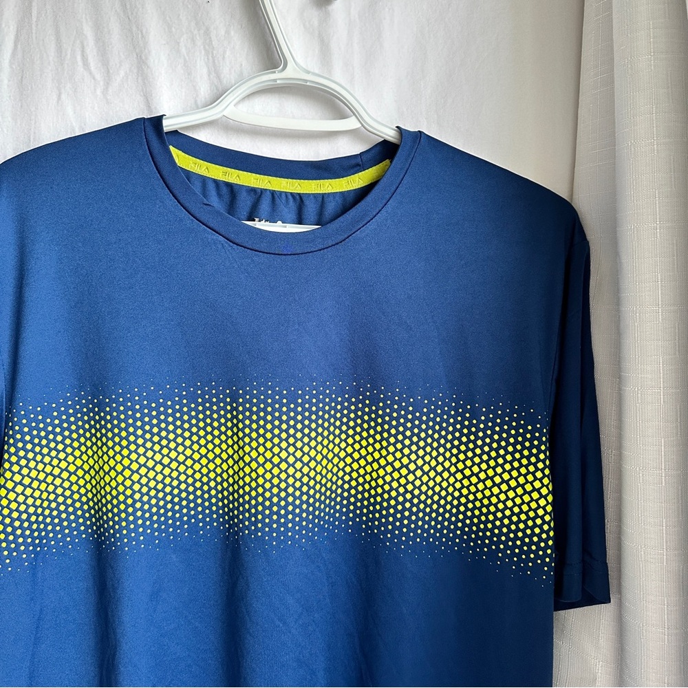 FILA Men’s Shortsleeve Breatheable T-Shirt Size L Green and Blue